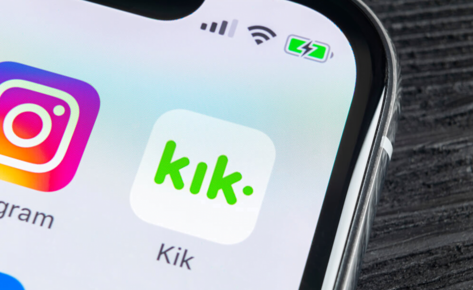 How to Hack Someone's Kik Messenger